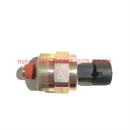 Cảm biến áp suất dầu D5010437049A